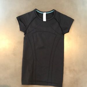 Ivivva shirt